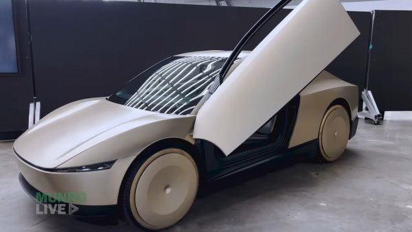 Franz and Lars Discuss the Tesla Cybercab in New Interview