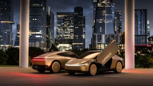Tesla Extends Robotaxi Hours to 2 AM, Adds New Calm Mode That Hides FSD Visuals