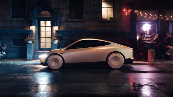 Tesla Executives Confirm Robotaxi on Track for June