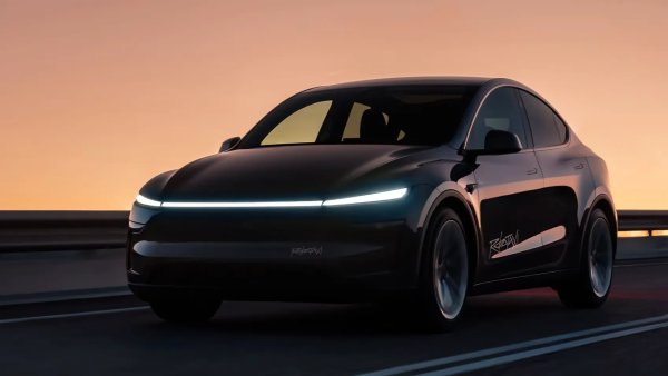 Tesla to Remove Safety Drivers From Robotaxi by End of 2025