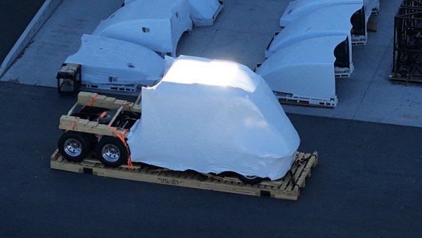 Refreshed Tesla Semi Spotted: Production Ramp Imminent?
