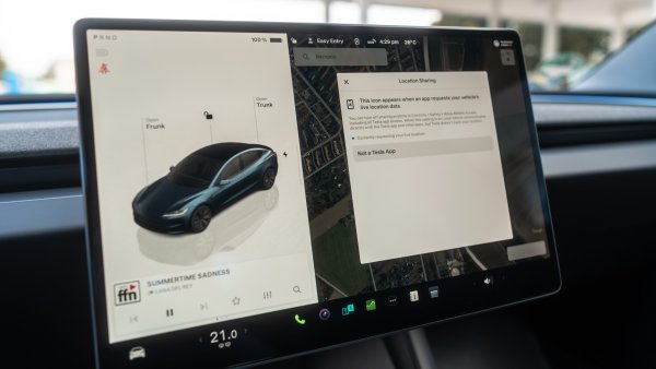 Tesla Now Displays Which Apps Are Accessing Your Vehicle's Location in Update 2024.20