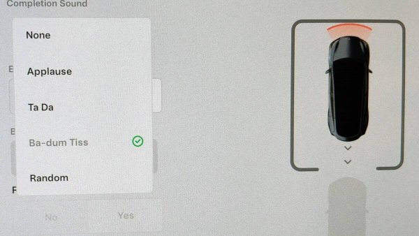 Tesla Adds Options to Actually Smart Summon, Supports Sunglasses in FSD 12.5.4