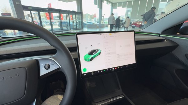 Smart Assistant 'Grok' Coming to Tesla, Demo of Grok 3 Tonight