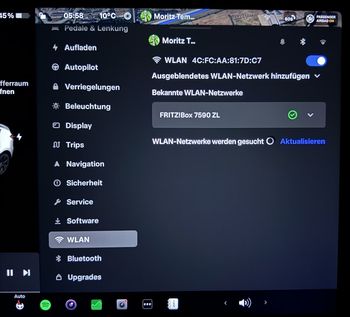 Tesla Update 2024.8 Brings New Menus for WiFi and Bluetooth; Changes to Turn Signal Icons