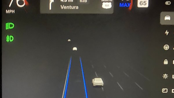 Tesla adds ability to view last known tire pressure and ability to uninstall games in 2022.24