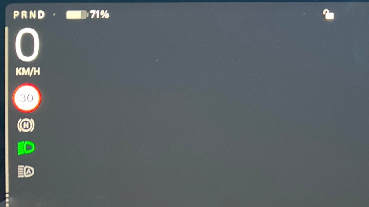 The regen meter is now vertical and on the left side of the display